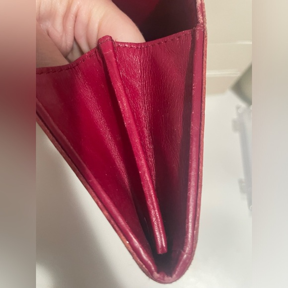 Miu Miu crocodile embossed Wallet in Peonia Fuschia - Picture 6 of 16